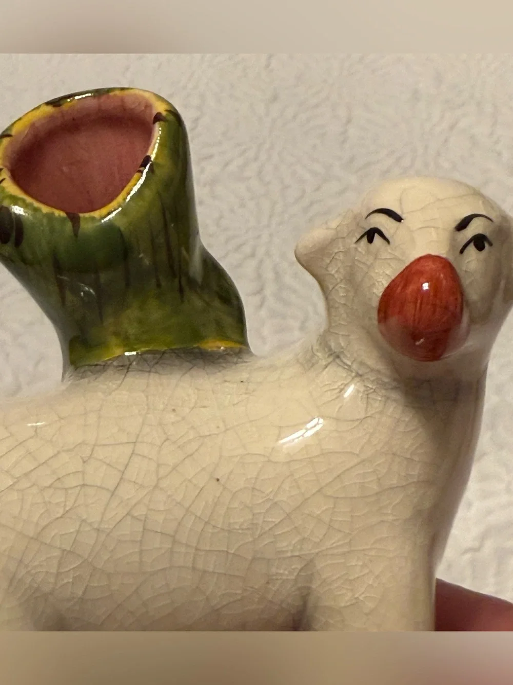 Vase - Vintage - William Kent Staffordshire Lamb Spill Vase, c. 1944-1962 crack